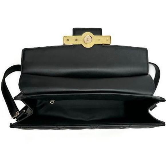 Elegant Black Handbag - Picture 6 of 7